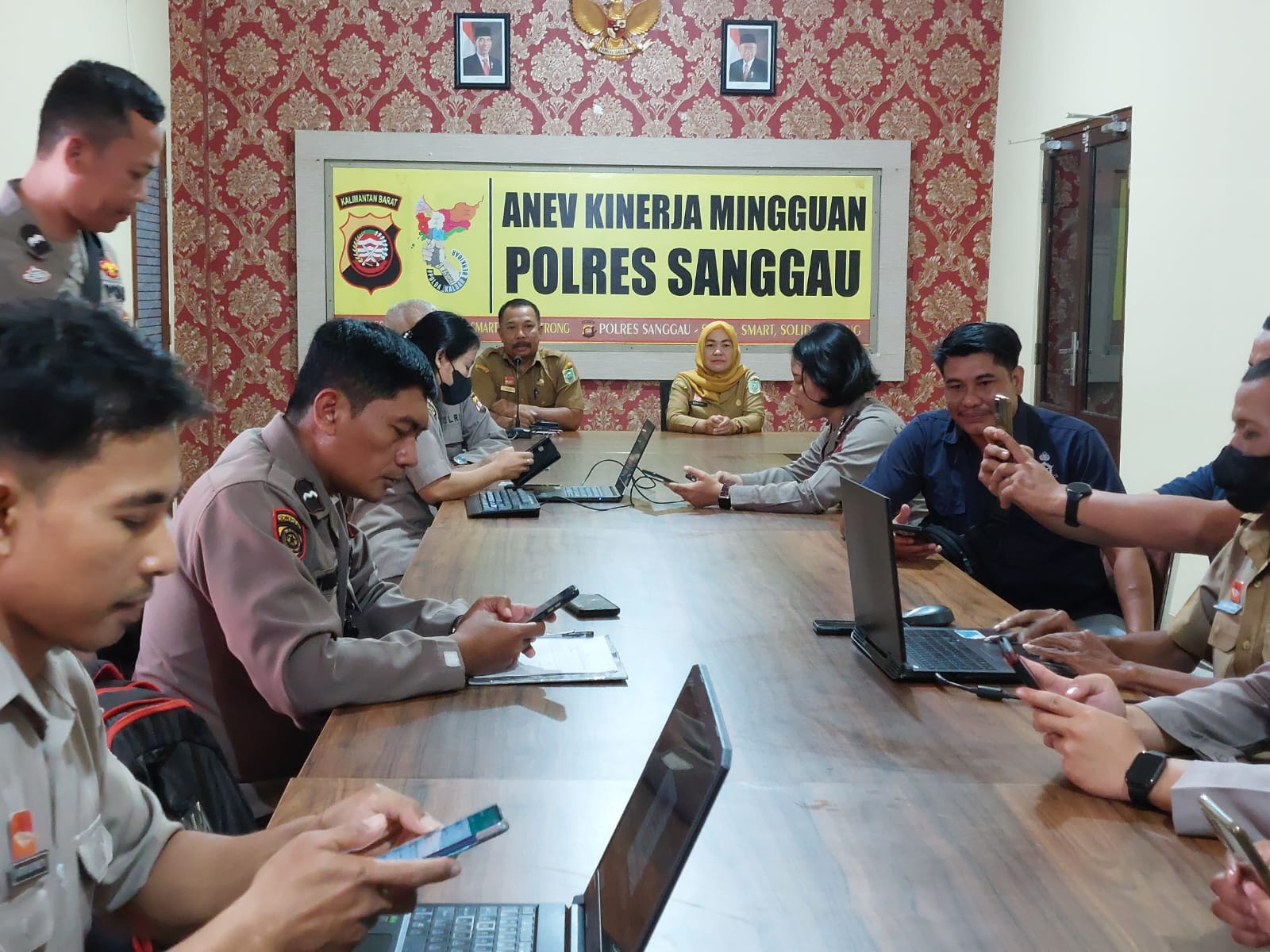 Kegiatan Jemput Bola Pelayanan Identitas Kependudukan Digital (IKD) pada Polres Sanggau