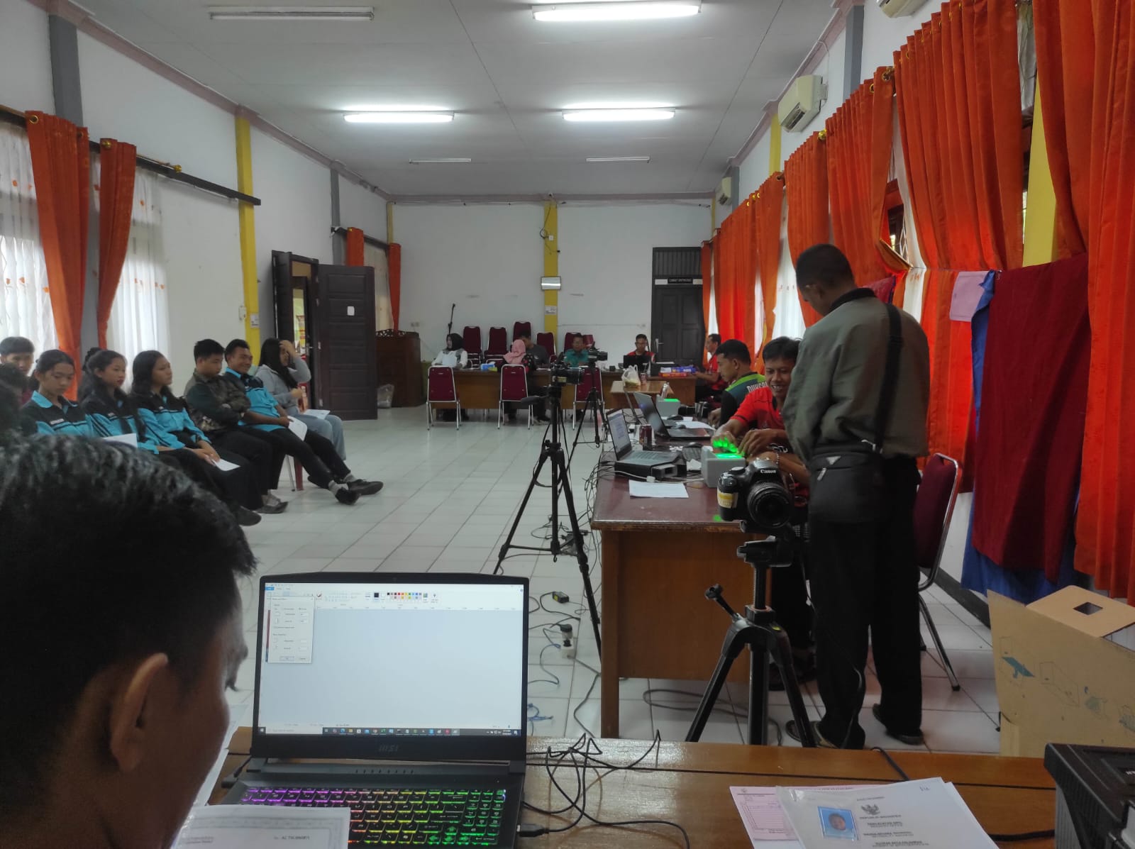Disdukcapil Lakukan Pelayanan Langsung di Kecamatan Entikong