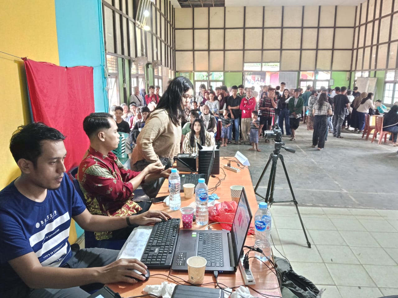 Disdukcapil Lakukan Pelayanan Langsung di Kecamatan Tayan Hilir