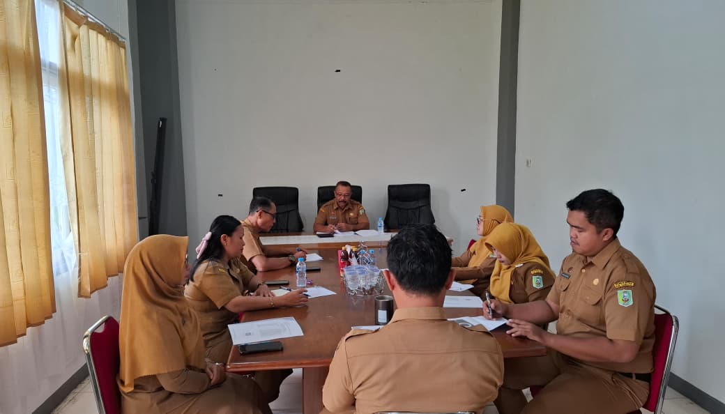 Kegiatan Rapat Rutin Awal Februari di Disdukcapil Kabupaten Sanggau